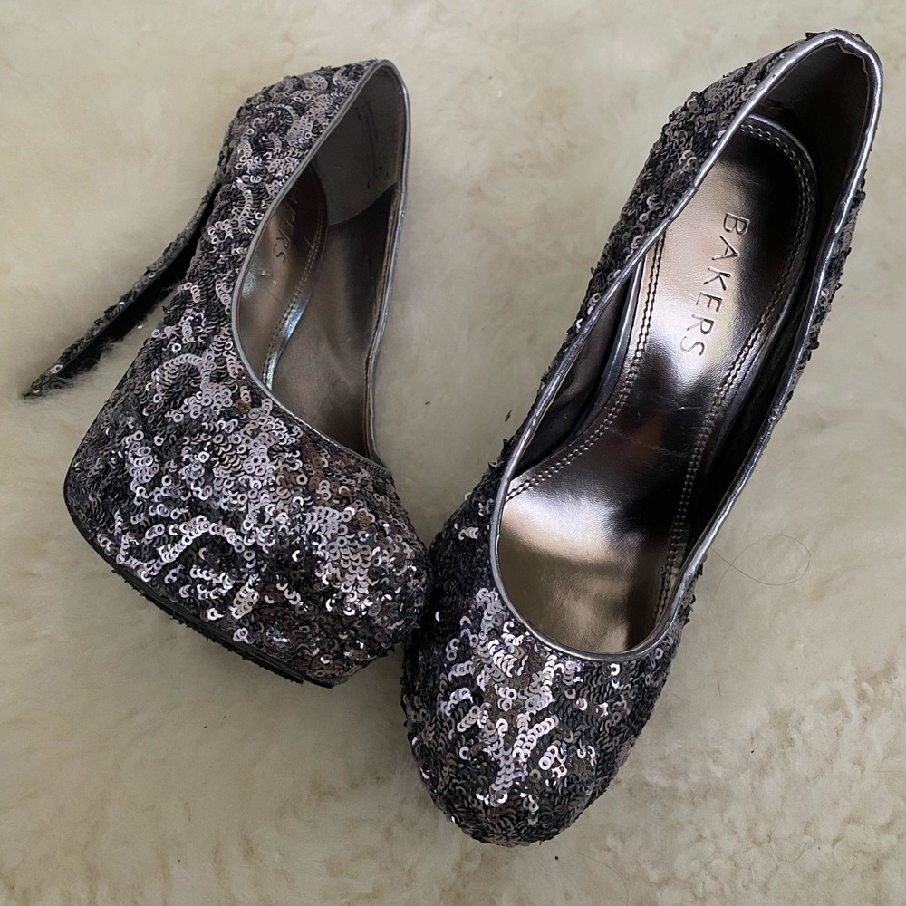 Silver sequin pumps